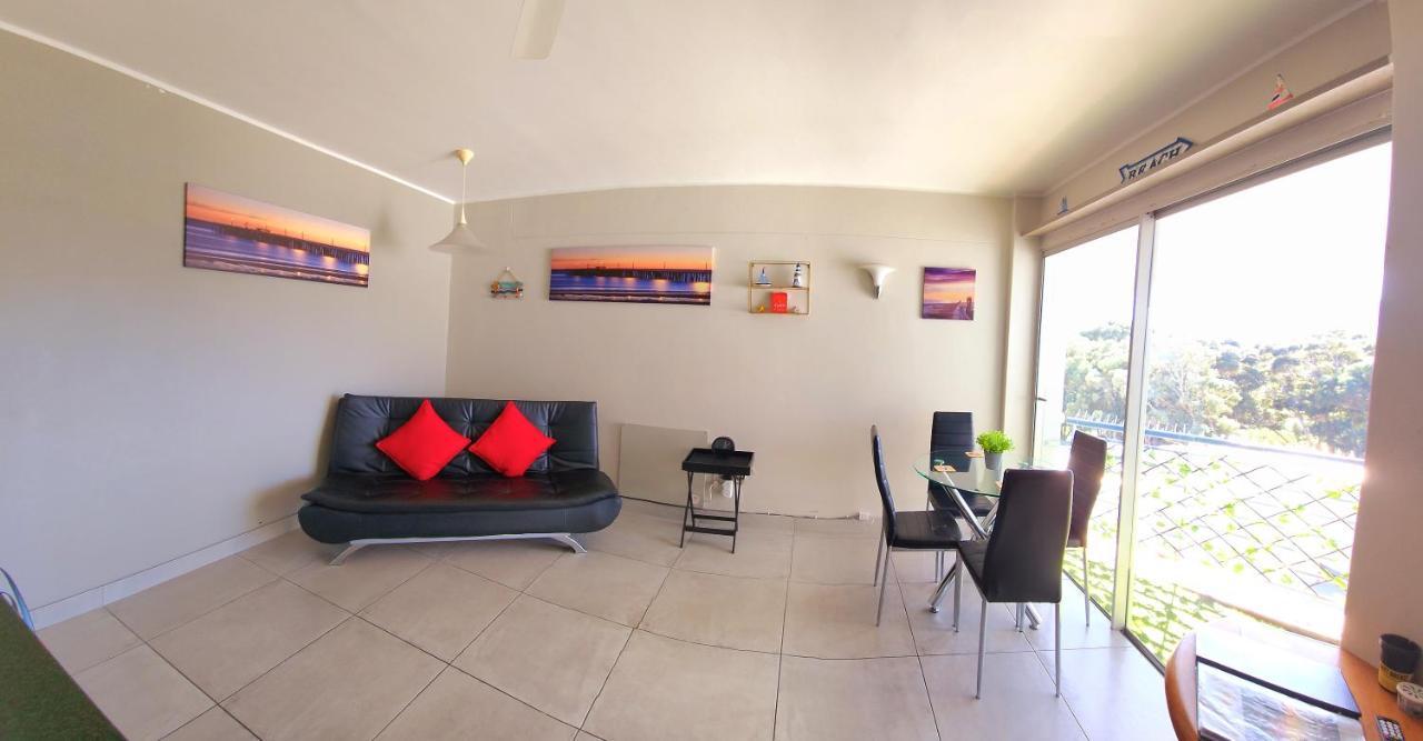 519 On Breeze Aparthotel Strand Bagian luar foto